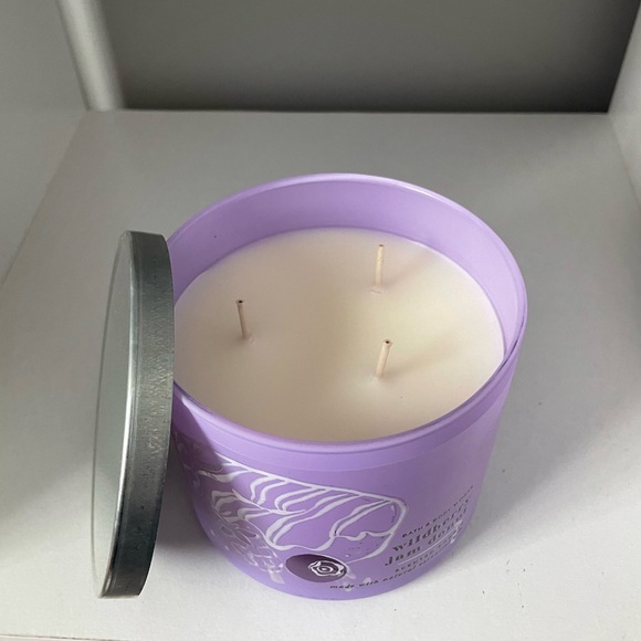 Bath & Body Works 3 Wick Wildberry Jam Donut - Picture 2 of 3